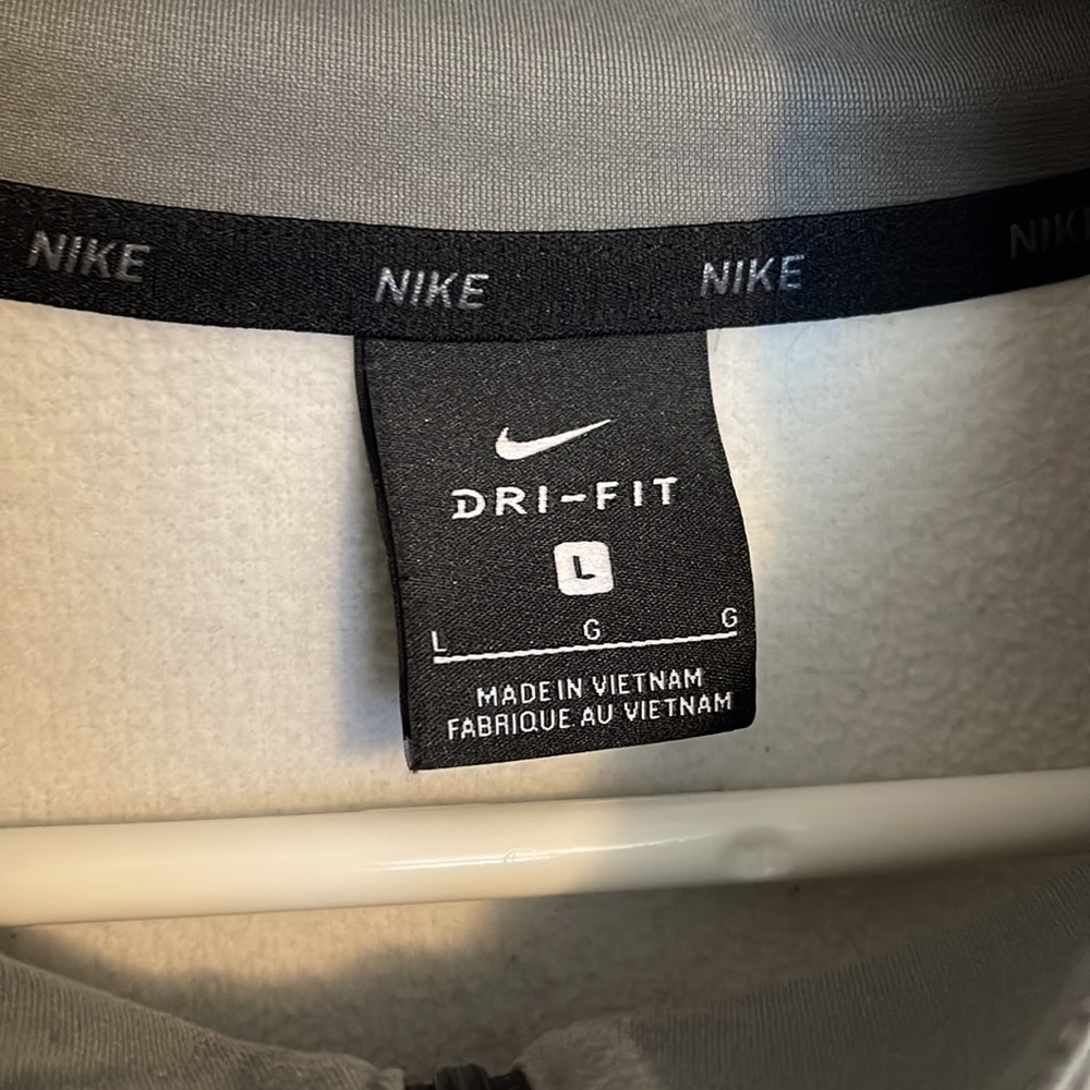 Nike Dri-Fit 1/4 Zil Jacket - Picture 3 of 3